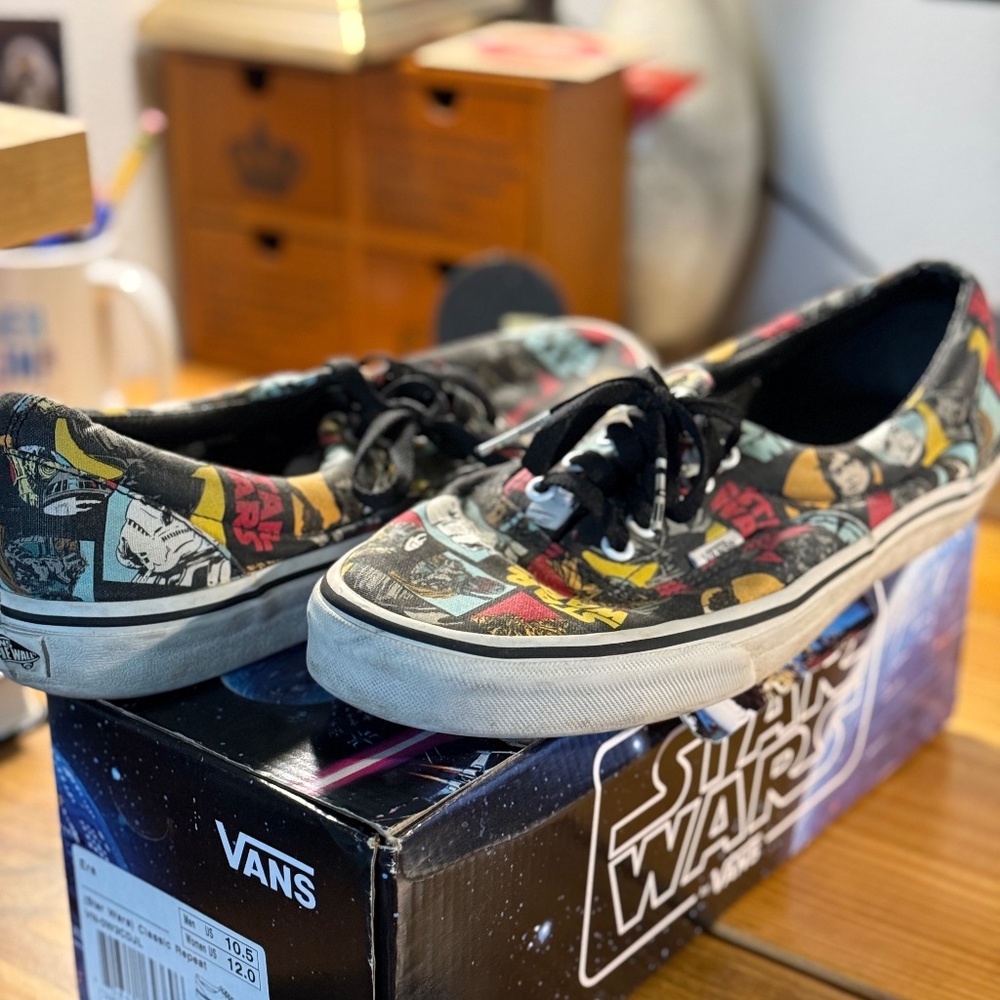 USED/WORN - MENS 10.5 - VANS ERA - STAR WARS CLASSIC REPEAT - THE EMPIRE STRIKES